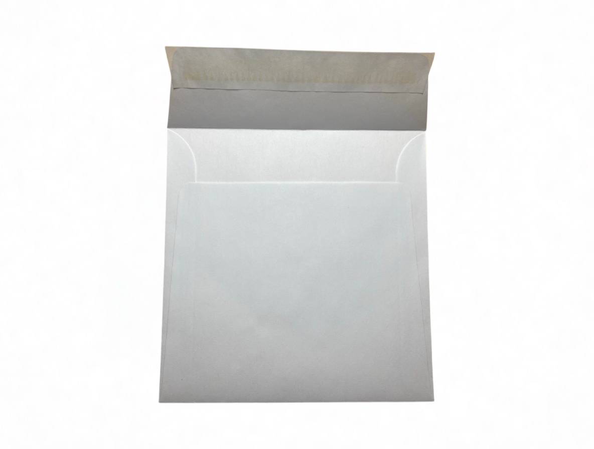 Конверты для открыток 140×140, 80г/м2, прямой клапан, отрывная лента